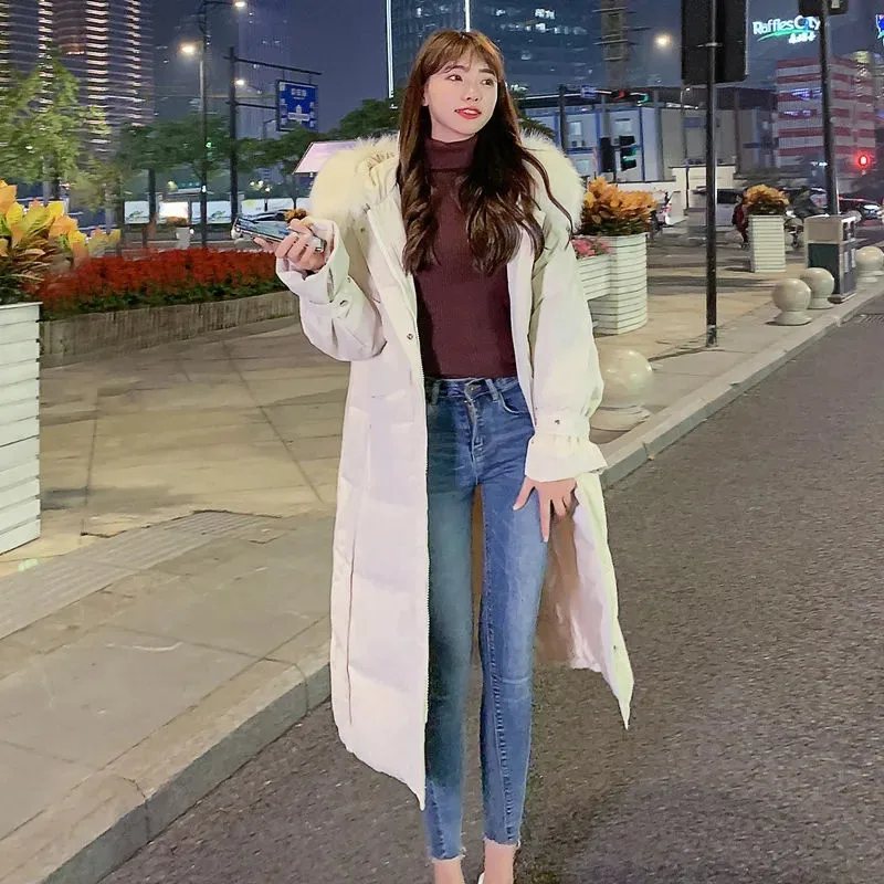 Новинка Зима 2023, пуховик выше колена с хлопковой подкладкой, женское длинное теплое пальто с тяжелым меховым воротником и хлопковой подкладкой, Корейская Свободная верхняя одежда 
Новинка Зима 2023, пуховик выше колена с хлопковой подкладкой, женское длинное теплое пальто с тяжелым меховым воротником и хлопковой подкладкой, Корейская Свободная верхняя одежда