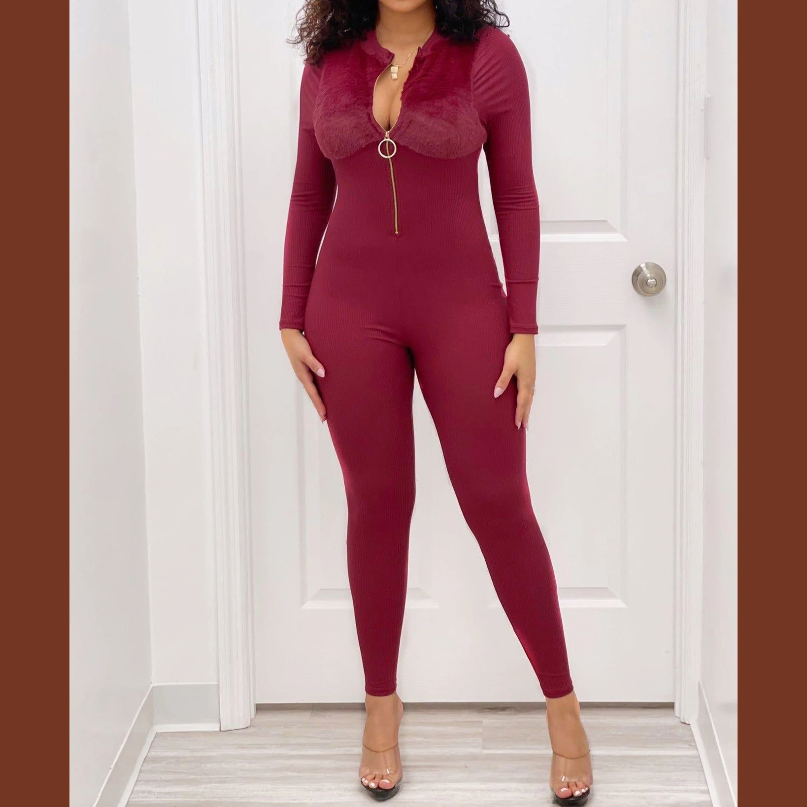 Women Sexy Bodysuit Black Long-sleeved Patchwork Flannel Jumpsuits 2022 Winter Romper Skinny Zipper Fashionable Casual Overalls
Women Sexy Bodysuit Black Long-sleeved Patchwork Flannel Jumpsuits 2022 Winter Romper Skinny Zipper Fashionable Casual Overalls