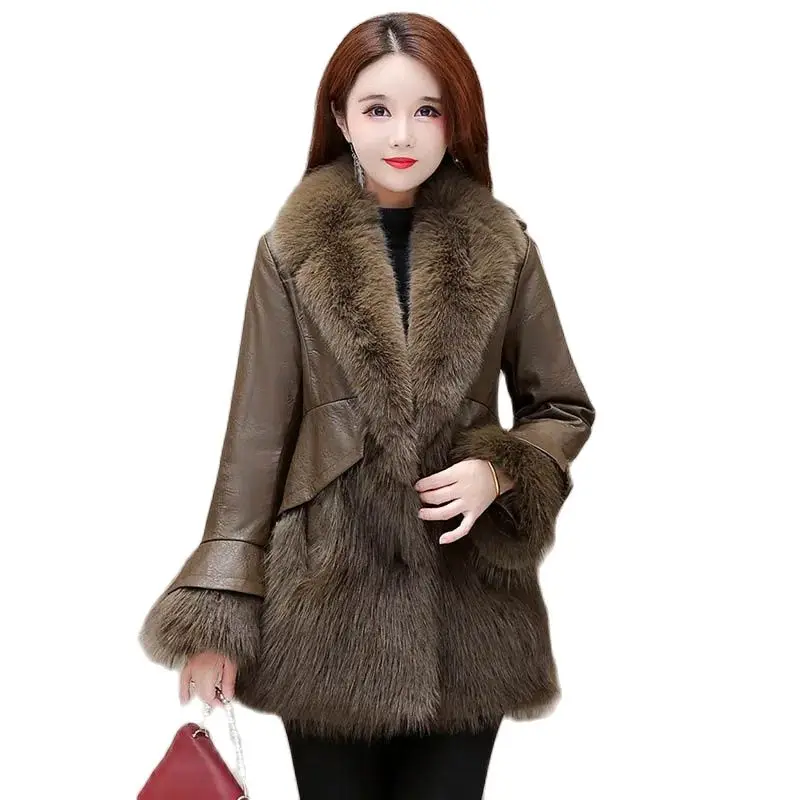 Mosaic Fur Down Jacket Women's New Korean Version Of Dig Fur Collar Fashion Atmosphere White Duck Down Temperament Coat Women
Mosaic Fur Down Jacket Women's New Korean Version Of Dig Fur Collar Fashion Atmosphere White Duck Down Temperament Coat Women