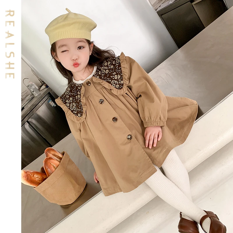 Realshe Children's Clothing 2023 Girls Fashion Trench Children Floral Turn-down Collar Cute Long Trench Baby Girls Windbreaker
Realshe Children's Clothing 2023 Girls Fashion Trench Children Floral Turn-down Collar Cute Long Trench Baby Girls Windbreaker