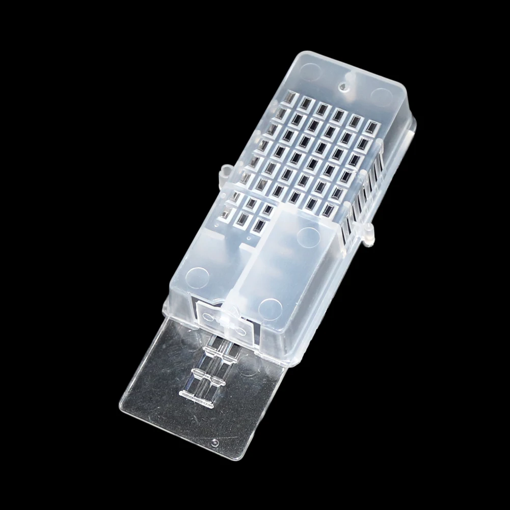 White transparent Bee Queen cage Beekeeper Transfer bee box Beekeeping Rearing Bee prevents escape box 4 Pcs
White transparent Bee Queen cage Beekeeper Transfer bee box Beekeeping Rearing Bee prevents escape box 4 Pcs