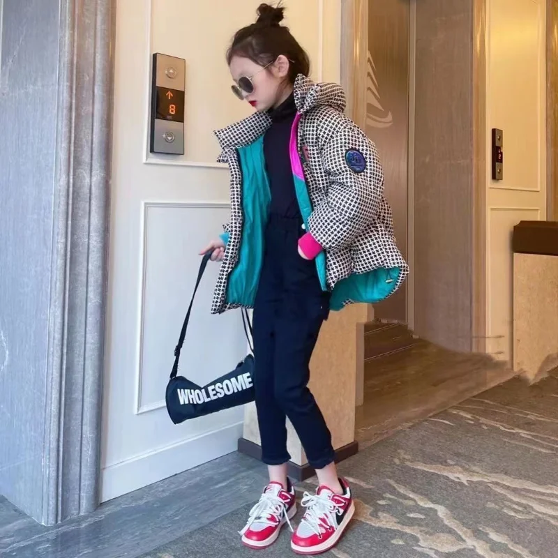 Куртка-пуховик с капюшоном для девочек 4-12 лет
Куртка-пуховик с капюшоном для девочек 4-12 лет