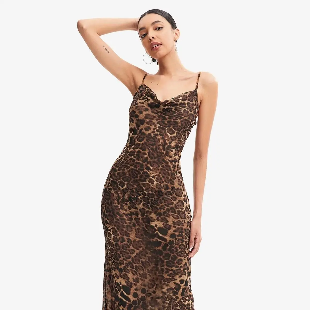 Summer new women's deep V slip dress backless leopard print dress Party evening dress lace-up slim-fit dress
Summer new women's deep V slip dress backless leopard print dress Party evening dress lace-up slim-fit dress