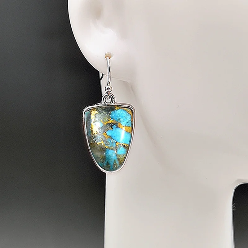 European and American Retro Style Simple Water Drop Embedded Turquoise Earrings, Exclusive Jewelry for Household Gifts
European and American Retro Style Simple Water Drop Embedded Turquoise Earrings, Exclusive Jewelry for Household Gifts