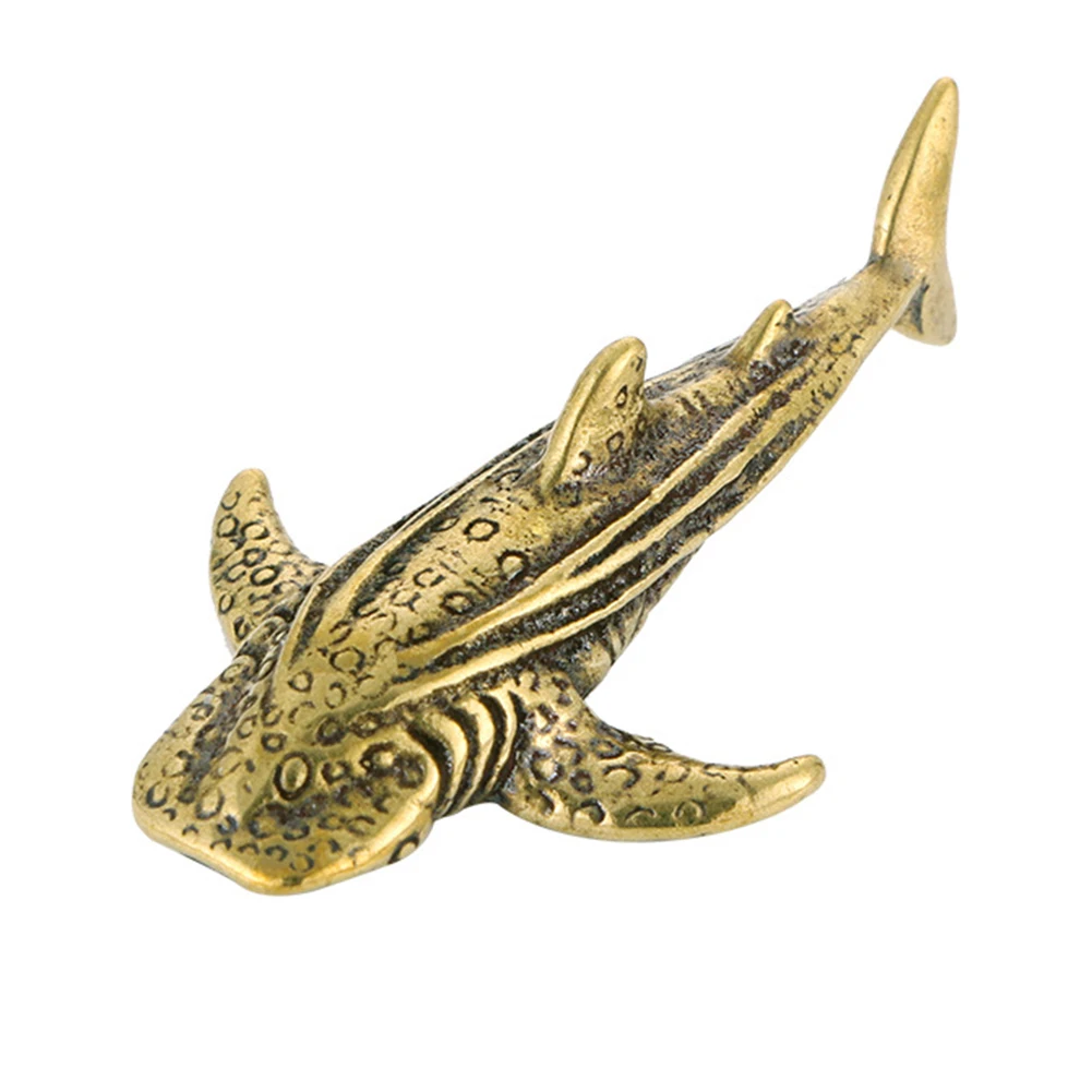 Brass Sharks Statue Bronze Handmade Ornament Figure Tea Pet Gift 3.3*5.3cm Desktop For Table Home Decoration Accessories
Brass Sharks Statue Bronze Handmade Ornament Figure Tea Pet Gift 3.3*5.3cm Desktop For Table Home Decoration Accessories