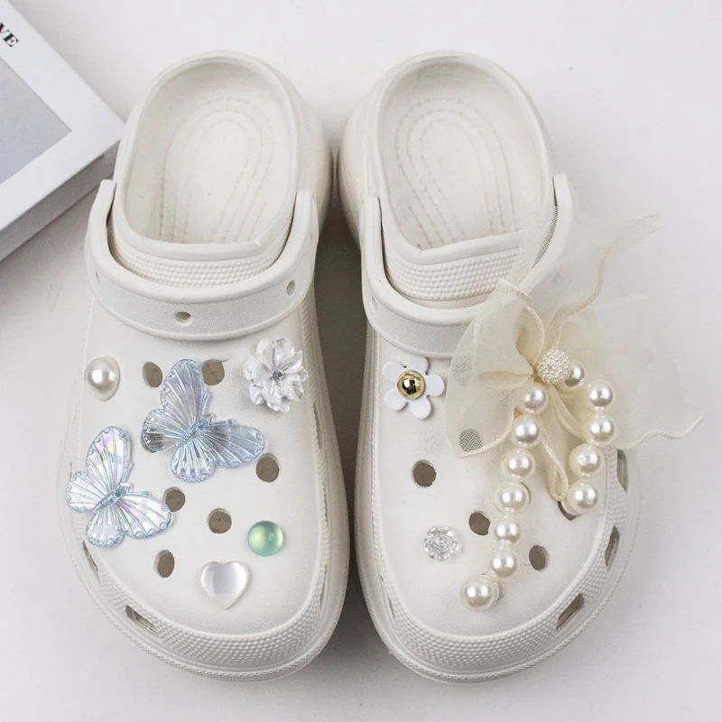 DIY Bow Butterfly Shoe Charms for Croc Fashion Vintage Pearl Flower Croc Accessories Luxury Elegant Sandals Decorations for Gift
DIY Bow Butterfly Shoe Charms for Croc Fashion Vintage Pearl Flower Croc Accessories Luxury Elegant Sandals Decorations for Gift