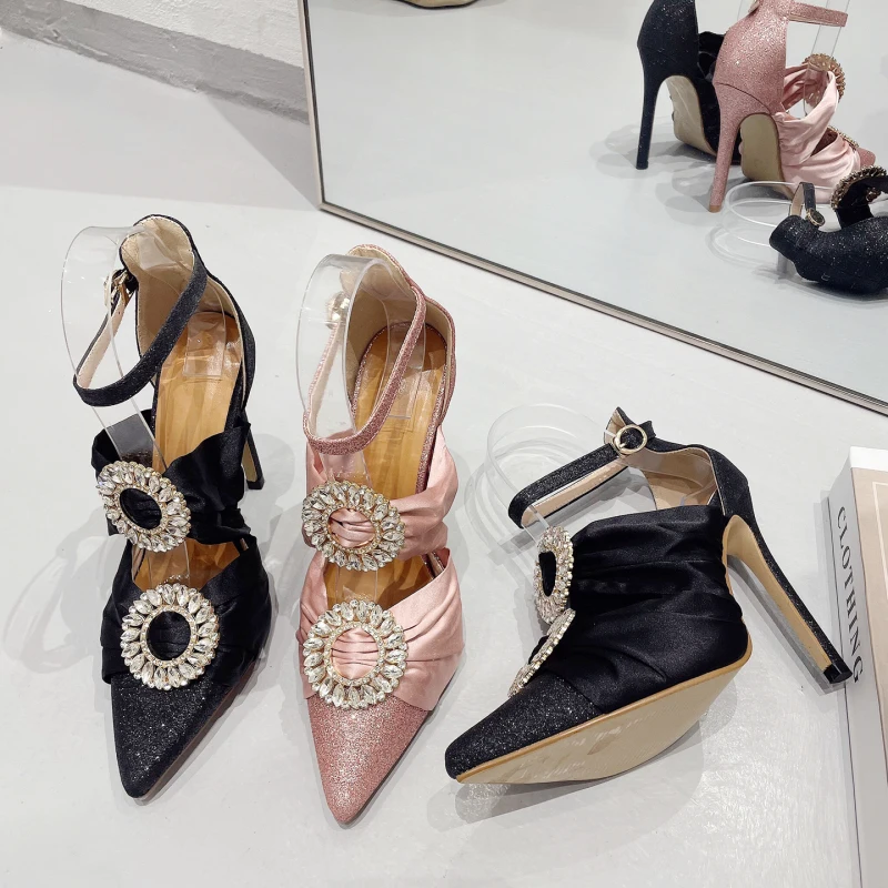 New 2022 Ankle Strap Heel Water Diamond Buckle Sexy High Heel Shoes Sexy Night Club Banquet Shoes
New 2022 Ankle Strap Heel Water Diamond Buckle Sexy High Heel Shoes Sexy Night Club Banquet Shoes