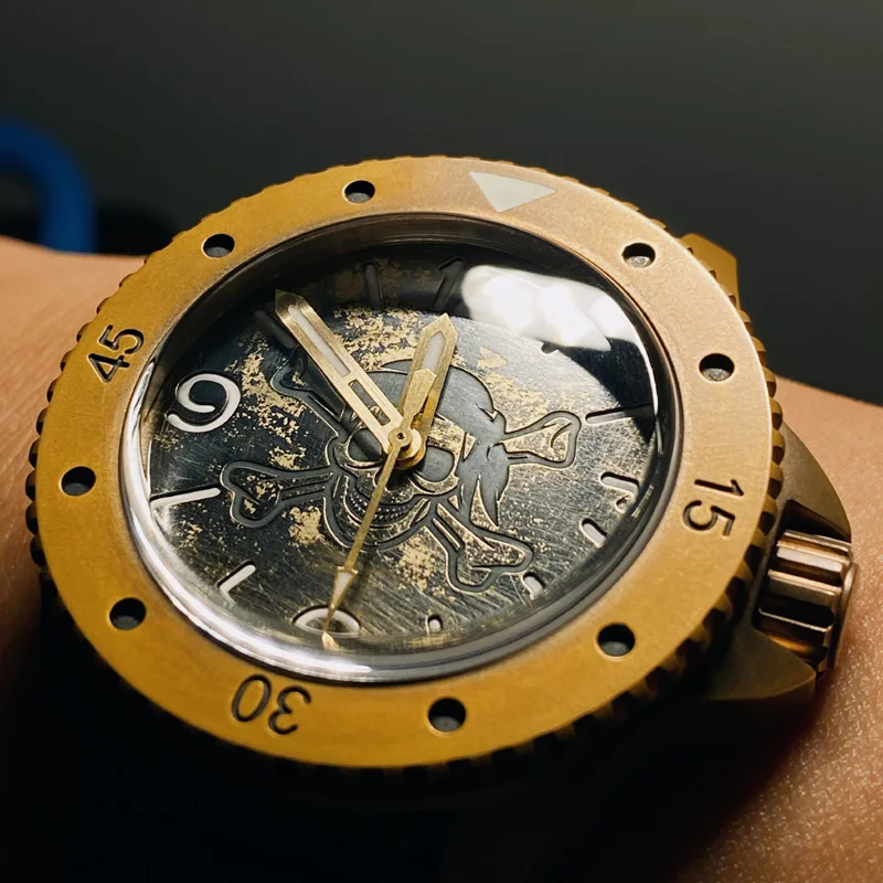 Men's Vintage Bronze Write Watch Seagull St2130 Mechanical Titanium Bottom Cover Super Luminous Diving Watch Anti-Magnetic 43mm
Men's Vintage Bronze Write Watch Seagull St2130 Mechanical Titanium Bottom Cover Super Luminous Diving Watch Anti-Magnetic 43mm