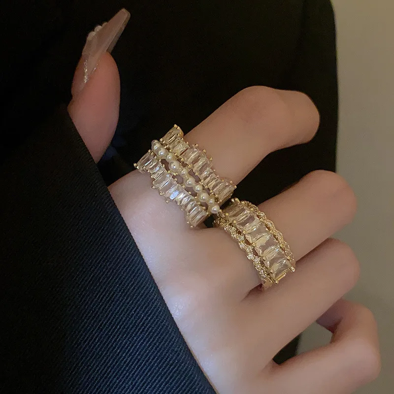 YOUNGX 2023 Light Luxury Square Shiny Zircon Ring Fashion Real Gold Plated Pearl CharmRings For Women Jewelry Party Gift
YOUNGX 2023 Light Luxury Square Shiny Zircon Ring Fashion Real Gold Plated Pearl CharmRings For Women Jewelry Party Gift