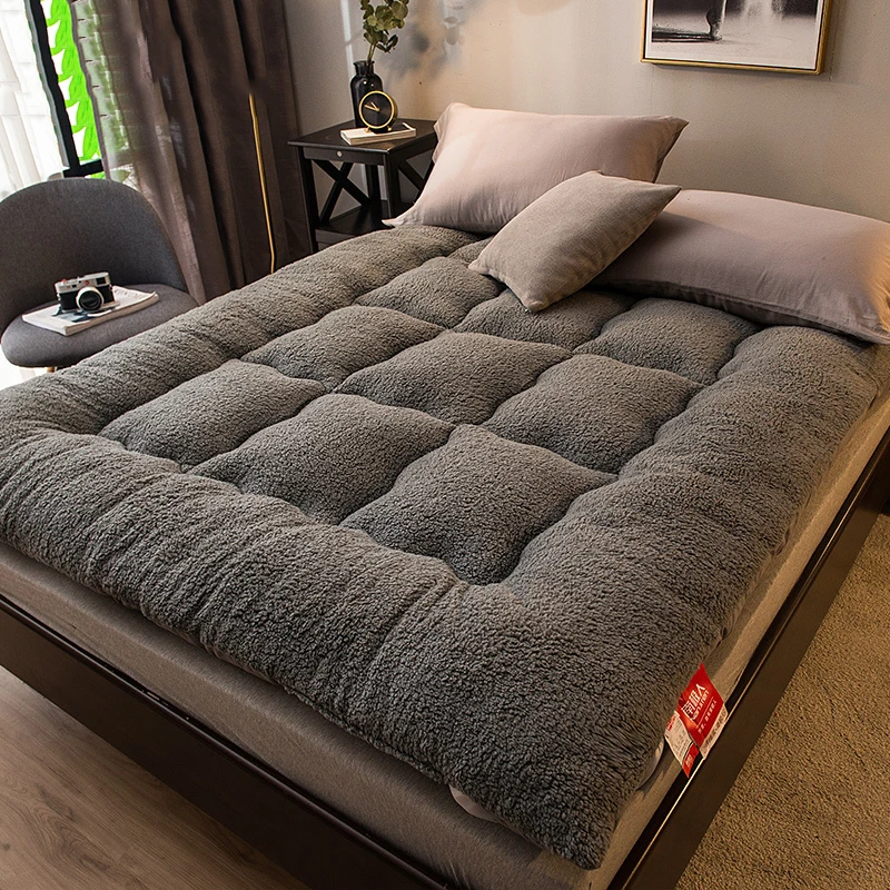 Autumn winter lamb velvet mattress upholstery thickened cotton mattress household pad quilt ground for sleeping mat
Autumn winter lamb velvet mattress upholstery thickened cotton mattress household pad quilt ground for sleeping mat