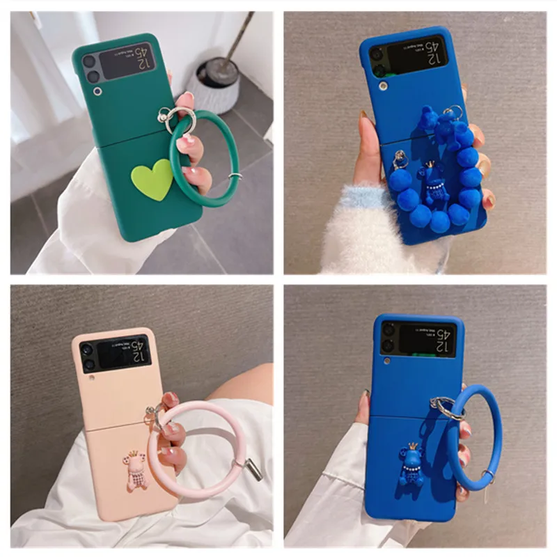 Glitter Crown Bear Bead Hand Chain Phone Case For Samsung Galaxy Z Flip 5 Z Flip 4 Z Flip 3 ZFlip 5G Protective Cover Capa Women
Glitter Crown Bear Bead Hand Chain Phone Case For Samsung Galaxy Z Flip 5 Z Flip 4 Z Flip 3 ZFlip 5G Protective Cover Capa Women