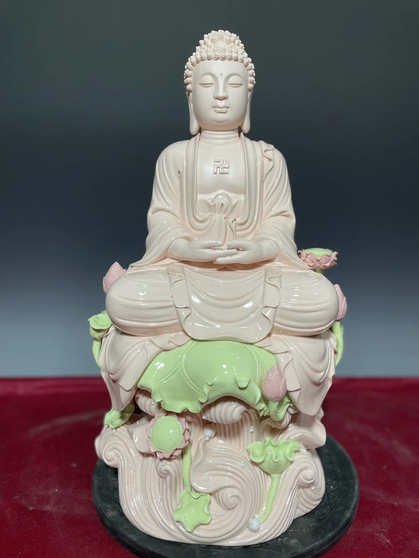 19" Chinese Folk Collection Old Jingdezhen Porcelain Painted Shakyamuni Amitabha Lotus Buddha Terrace worship buddha Town house
19" Chinese Folk Collection Old Jingdezhen Porcelain Painted Shakyamuni Amitabha Lotus Buddha Terrace worship buddha Town house