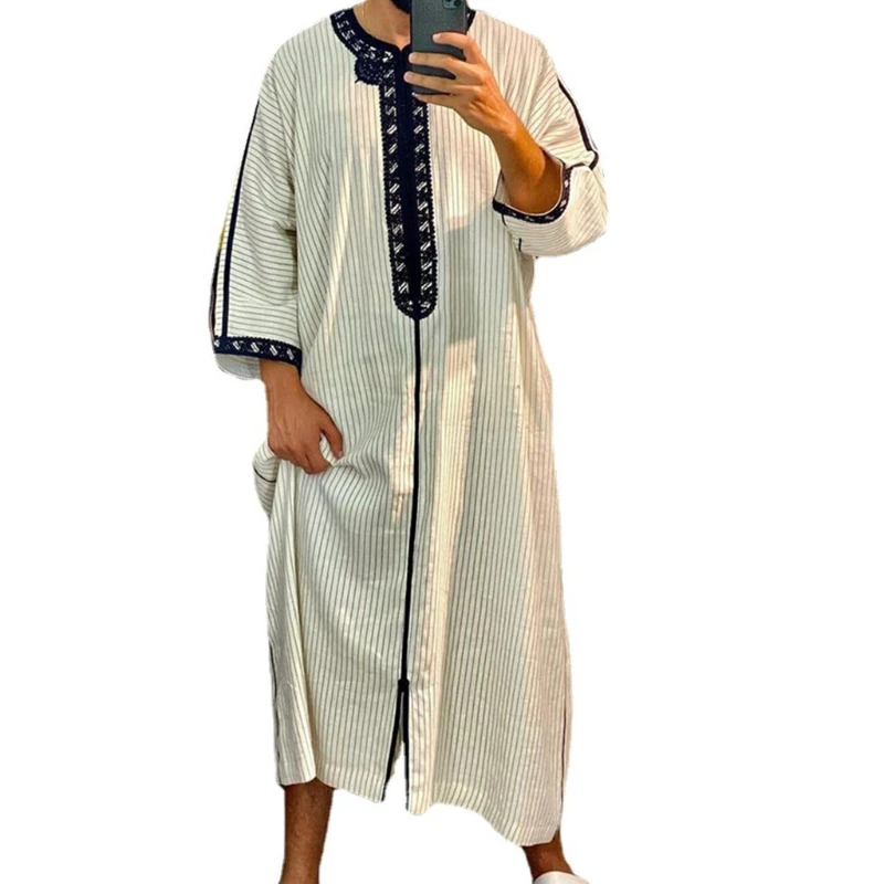 Ramadan Muslim Dress Abayas Dubai Casual Kaftan Robe Printed Islamic Costume with Long Sleeve Lapel Collar Gift for Mens
Ramadan Muslim Dress Abayas Dubai Casual Kaftan Robe Printed Islamic Costume with Long Sleeve Lapel Collar Gift for Mens