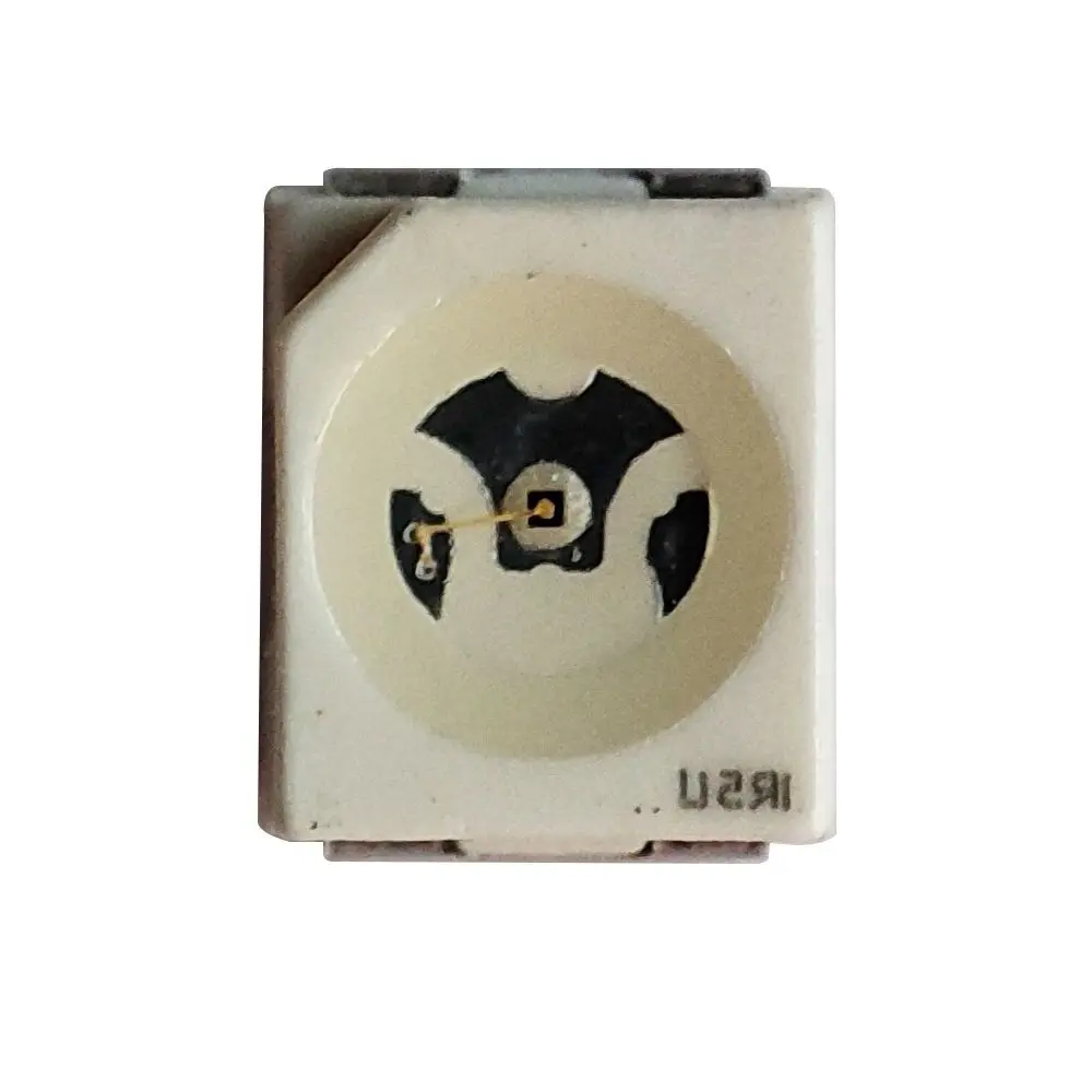 Фотолампы LA E6SF янтарного цвета 50 шт
Фотолампы LA E6SF янтарного цвета 50 шт