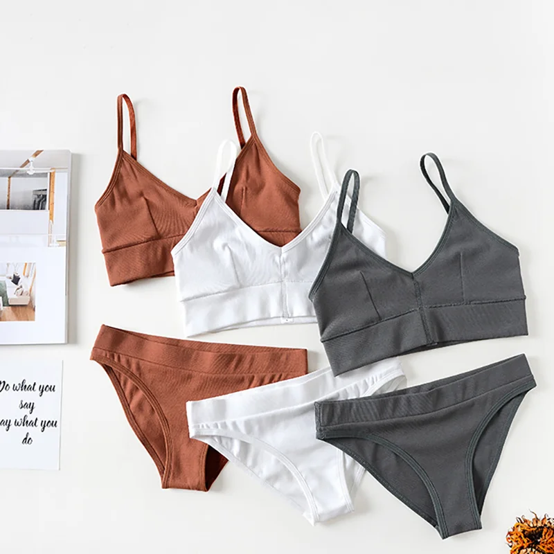 Women sexy lingerie set Seamless sports Bras Brief sets Female Intimate Underwear comfortable Lingerie
Women sexy lingerie set Seamless sports Bras Brief sets Female Intimate Underwear comfortable Lingerie
