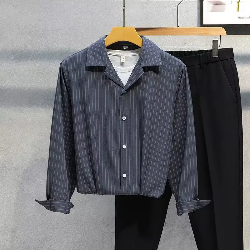 2023 New Cuban Collar Stripe Shirt Men V-neck Long Sleeved Korean Fashion Vintage Loose Business Casual Stripe Shirts for Men
2023 New Cuban Collar Stripe Shirt Men V-neck Long Sleeved Korean Fashion Vintage Loose Business Casual Stripe Shirts for Men