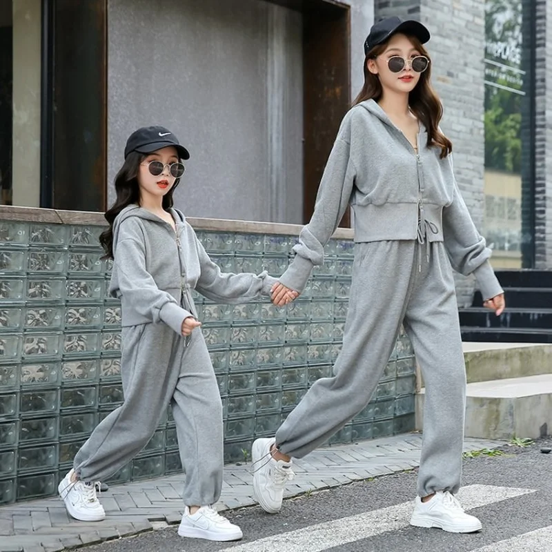 Mom and Daughter Sportswear Set Mommy&Me Clothes Baby Clothes Family Matching Clothes Big Sister Little Sister Matching Outfit
Mom and Daughter Sportswear Set Mommy&Me Clothes Baby Clothes Family Matching Clothes Big Sister Little Sister Matching Outfit