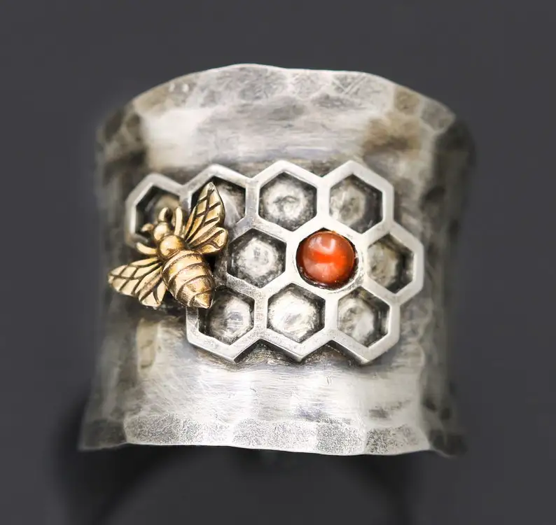 Bee Ring For Women, Bee Ring Men, Honey Comb Jewelry With Stone, Wide Band Thumb Ring, Bee Gifts For Her
Bee Ring For Women, Bee Ring Men, Honey Comb Jewelry With Stone, Wide Band Thumb Ring, Bee Gifts For Her