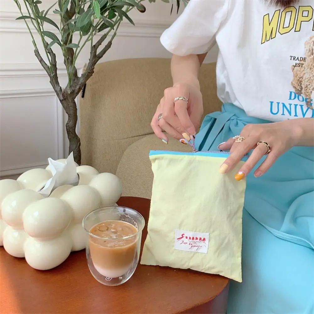 Contrasting Colors Macaron Color Cosmetic Bag Simple Korean Style Large Capacity Makeup Bag INS Zipper Small Item Bags Girls
Contrasting Colors Macaron Color Cosmetic Bag Simple Korean Style Large Capacity Makeup Bag INS Zipper Small Item Bags Girls