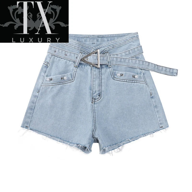 Fashion High Waist Denim Women Casual Korean Streetwear Summer New Vintage Female Wide Leg Jeans Shorts With Belt 
Fashion High Waist Denim Women Casual Korean Streetwear Summer New Vintage Female Wide Leg Jeans Shorts With Belt