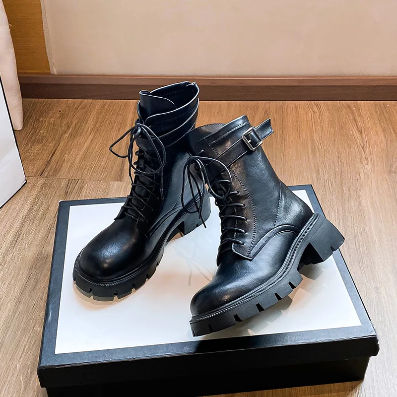 

Женские ботинки Martin в британском стиле, новинка сезона осень-зима 2023, модные короткие ботинки на толстом каблуке и толстой подошве со шнуровкой