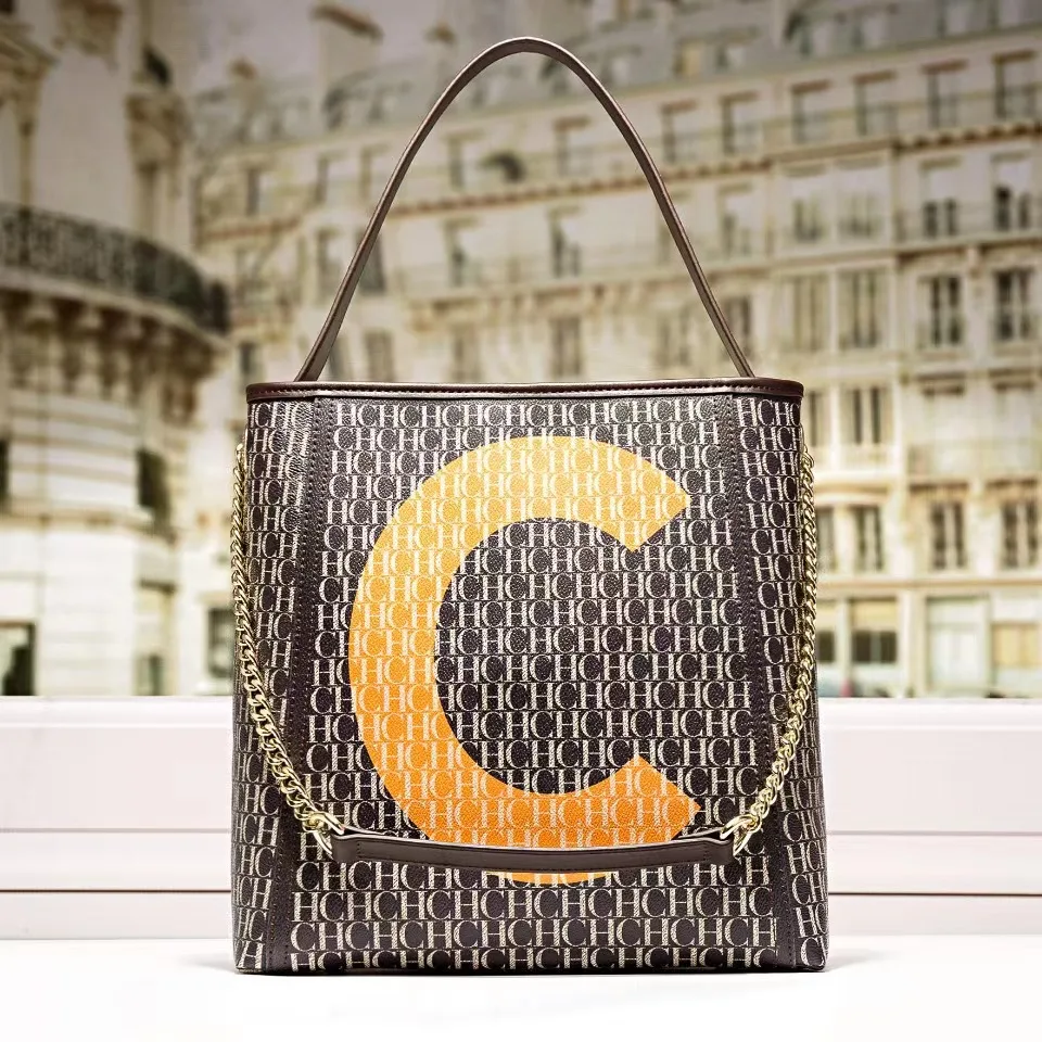 Top Quality Large Capacity 2023 New CHCH HCHC Real Lenther One Shoulder Oblique Span Portable Tote Bag Designer Handbags Purses
Top Quality Large Capacity 2023 New CHCH HCHC Real Lenther One Shoulder Oblique Span Portable Tote Bag Designer Handbags Purses