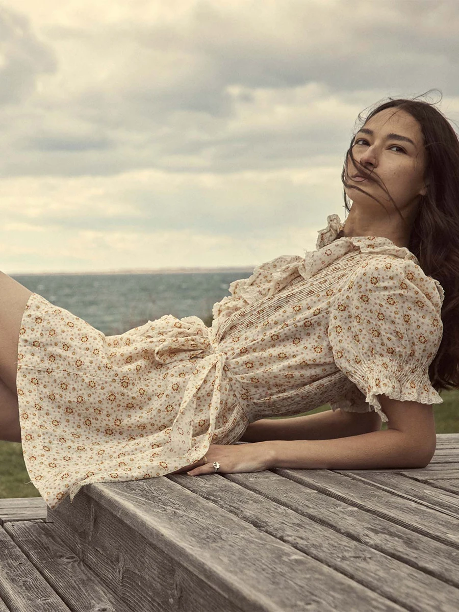 French Printed Mini Dress Women Ruffles V-neck Puff Sleeve Waist Lace Short Vestidos Elegant Vintage Mujer Floral Dresses Summer
French Printed Mini Dress Women Ruffles V-neck Puff Sleeve Waist Lace Short Vestidos Elegant Vintage Mujer Floral Dresses Summer