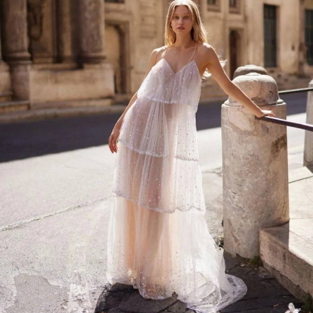 V-neck Off White Tulle Dress Sequins Layered Simple Dresses For Women Floor Length With Train Elegant Woman Clothes Open Back
V-neck Off White Tulle Dress Sequins Layered Simple Dresses For Women Floor Length With Train Elegant Woman Clothes Open Back