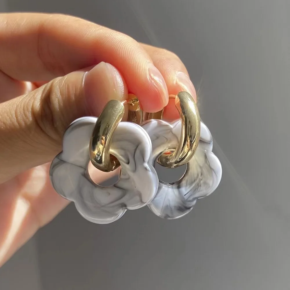 2022 Multicolor Transparent Acrylic Resin Marbling Flower Drop Earrings for Women Metal Round Hoop Cute Sweet Earring Party Gift
2022 Multicolor Transparent Acrylic Resin Marbling Flower Drop Earrings for Women Metal Round Hoop Cute Sweet Earring Party Gift