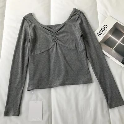 A Women's short T-shirt spring looks thin, solid color, all-match V-neck blouse 
A Women's short T-shirt spring looks thin, solid color, all-match V-neck blouse