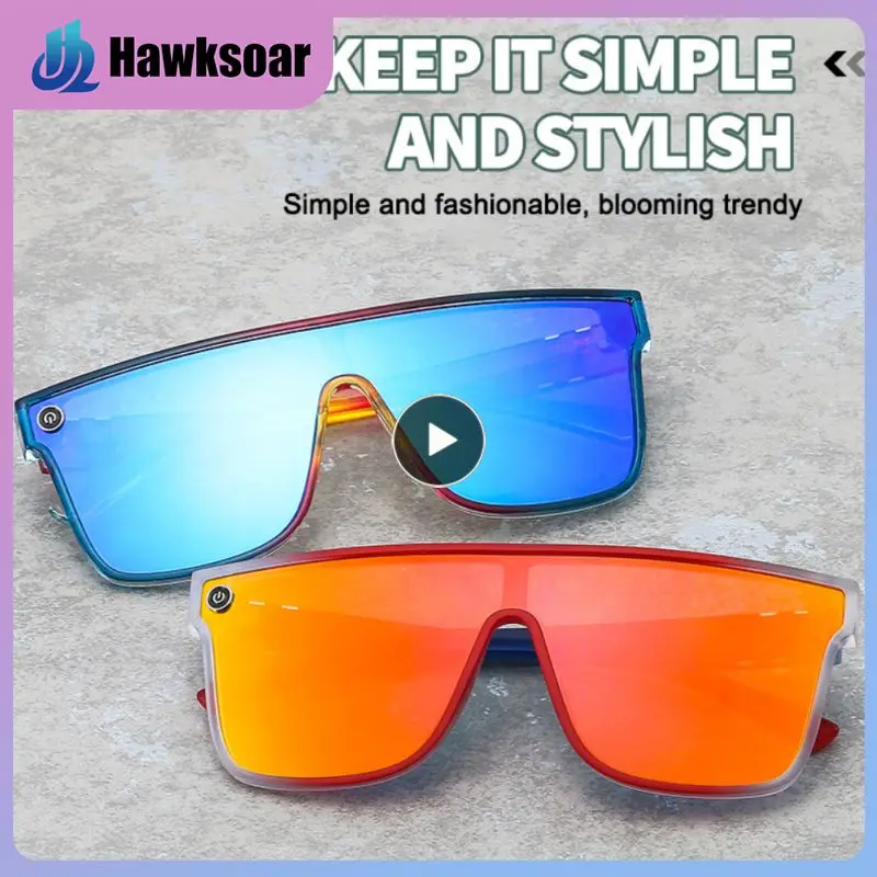2022 New Sunglasses Outdoor Sports Cycling Glasses Large Frame Colorful Siamese Glasses For Sun Protection Travel UV400
2022 New Sunglasses Outdoor Sports Cycling Glasses Large Frame Colorful Siamese Glasses For Sun Protection Travel UV400