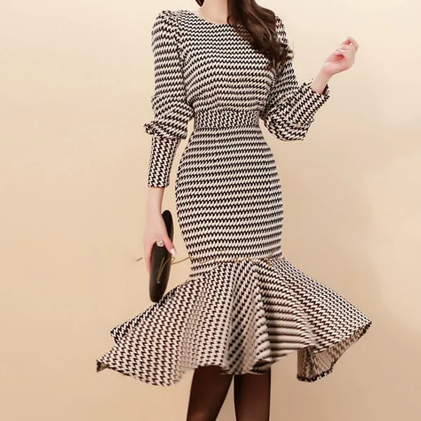 New Two-piece Korean Style Temperament Slim Houndstooth Jacket Waist Bag Hip Fishtail Skirt Suit Autumn and Winter Women 's Suit
New Two-piece Korean Style Temperament Slim Houndstooth Jacket Waist Bag Hip Fishtail Skirt Suit Autumn and Winter Women 's Suit