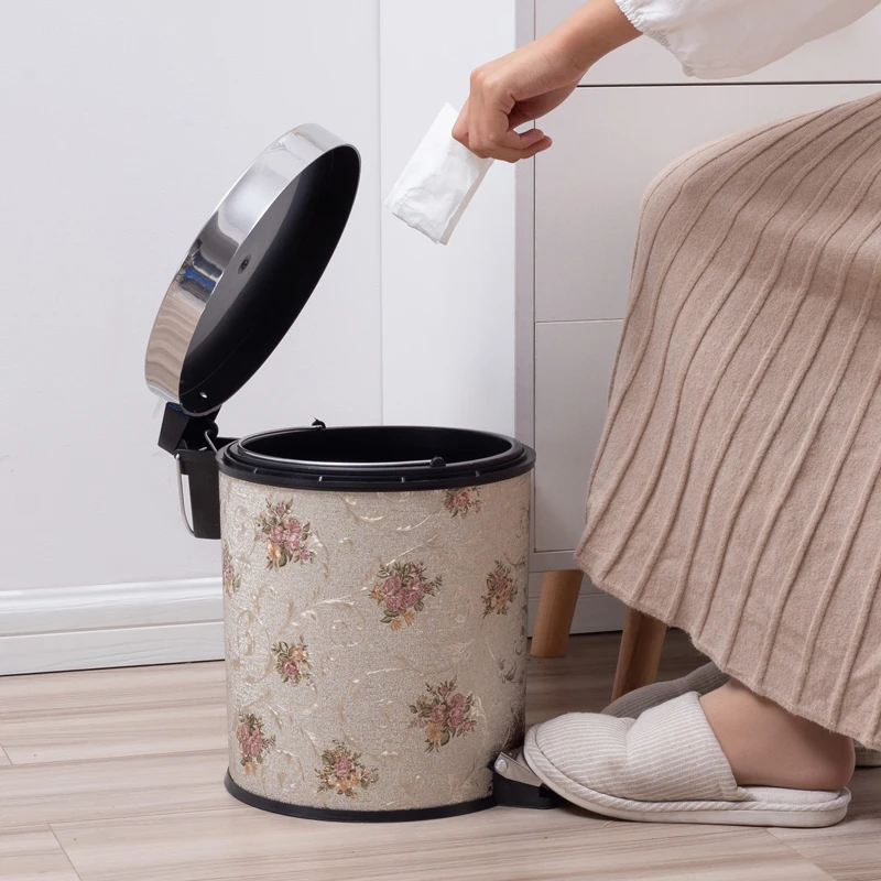 Kitchen Trash Can Bathroom Wastebasket Bucket Garbage Paper Basket Office Trash Can Dustbin Clean Tool Cubo Basura Recycle Bin 
Kitchen Trash Can Bathroom Wastebasket Bucket Garbage Paper Basket Office Trash Can Dustbin Clean Tool Cubo Basura Recycle Bin
