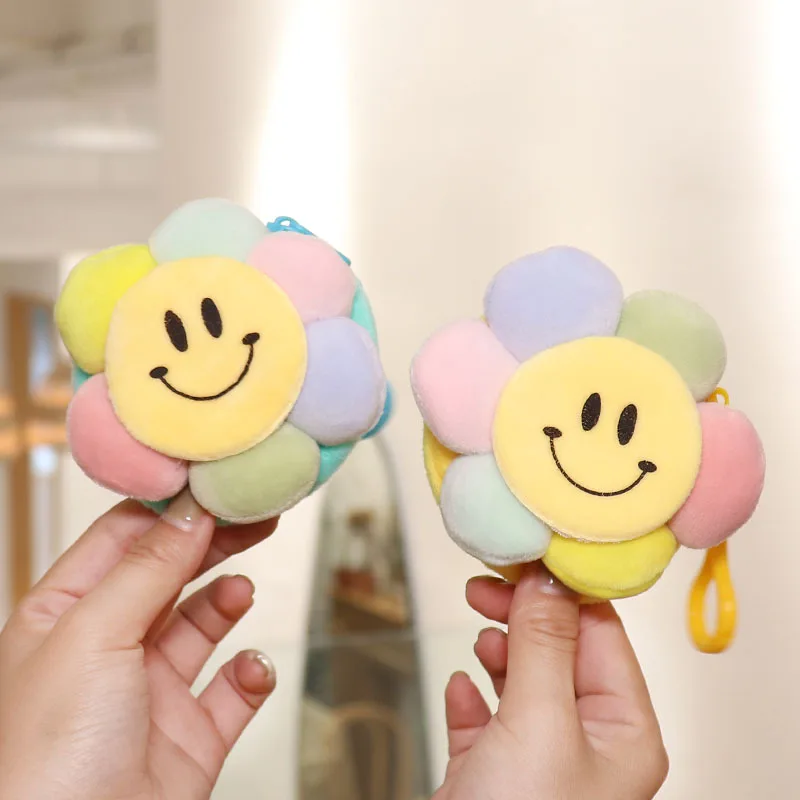 Creative Flower Coin Purse Key Case Little Daisy Coin Bag Lovely Baby Girls Mini Wallet Handbag Plush Zipper Card Holder
Creative Flower Coin Purse Key Case Little Daisy Coin Bag Lovely Baby Girls Mini Wallet Handbag Plush Zipper Card Holder