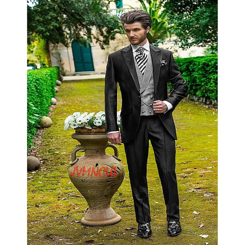 2022 New 3Pieces Charcoal Wedding Men Suits Peaked Lapel Blazer Trousers Italian Grooms Tuxedos Best Men Suit(Jacket+Pants+Vest)
2022 New 3Pieces Charcoal Wedding Men Suits Peaked Lapel Blazer Trousers Italian Grooms Tuxedos Best Men Suit(Jacket+Pants+Vest)