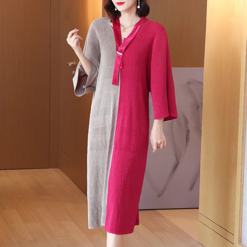 Miyake Pleated Dress for Women 2022 Autumn New Style Gold Velvet Color-Block V Neck Long Sleeve Fashionable Elegant Casual Dress
Miyake Pleated Dress for Women 2022 Autumn New Style Gold Velvet Color-Block V Neck Long Sleeve Fashionable Elegant Casual Dress