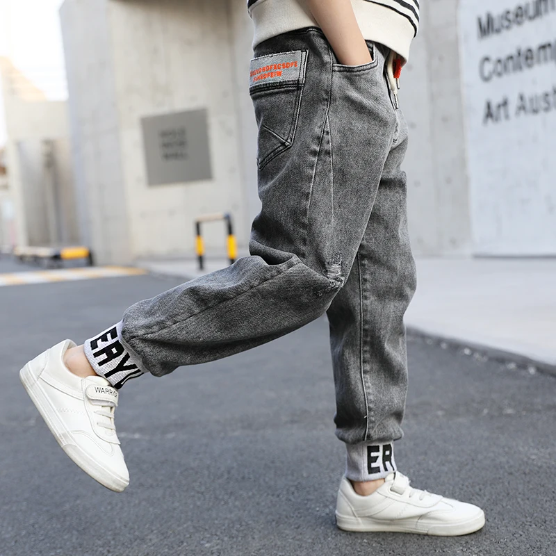 Boys Casual Jeans Trousers Autumn Denim Pants Kids Children Loose Pants Bottoms Clothing
Boys Casual Jeans Trousers Autumn Denim Pants Kids Children Loose Pants Bottoms Clothing