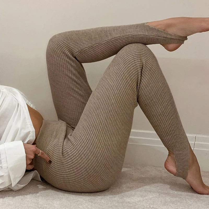 Fashion Slim Tights Women's Yoga Pants Sports Pants Step-On-The-Foot Fitness Pants Khaki
Fashion Slim Tights Women's Yoga Pants Sports Pants Step-On-The-Foot Fitness Pants Khaki