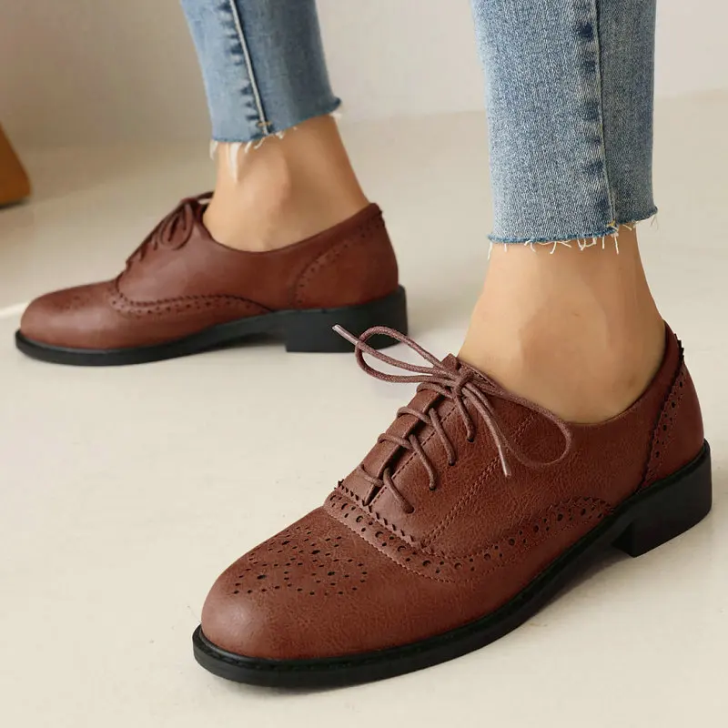 Office Ladies Autumn Spring Lace-up Burgundy Brogue Design Patent PU Leather Western Flats Shoe Derby Shoes Women Size 42 43 10
Office Ladies Autumn Spring Lace-up Burgundy Brogue Design Patent PU Leather Western Flats Shoe Derby Shoes Women Size 42 43 10