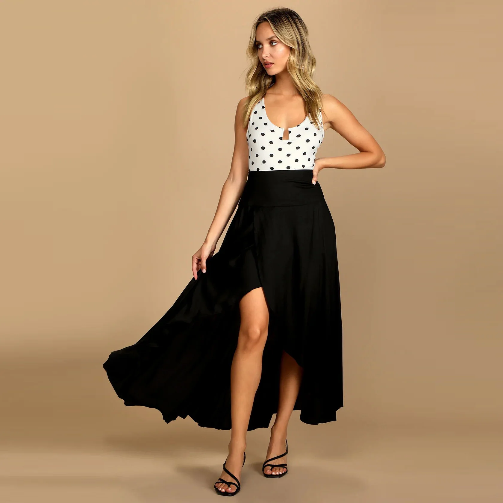 European and American women's ruffle irregular skirt temperament elegant drape skirt fashion summer new 
European and American women's ruffle irregular skirt temperament elegant drape skirt fashion summer new
