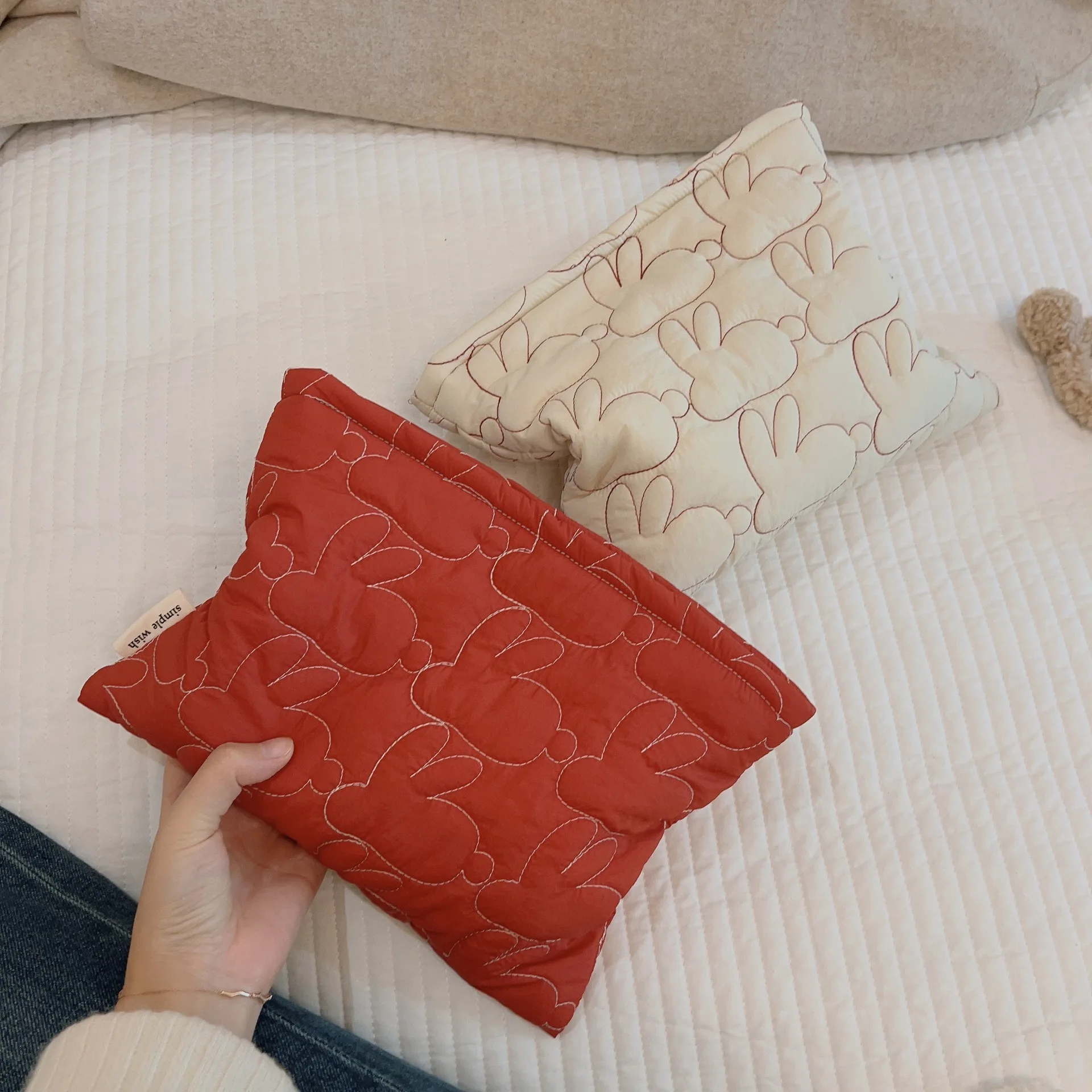 Korean Women's Comestic Case Quilted Makeup Organzier Bag Zipper Travel Toiletry Vanity Bag Girl Beauty Case Inner Pouch Handbag
Korean Women's Comestic Case Quilted Makeup Organzier Bag Zipper Travel Toiletry Vanity Bag Girl Beauty Case Inner Pouch Handbag