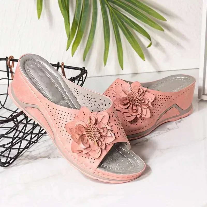 Women's Slippers 2023 Summer Hit Floral Wedge Fashion Open Toe Flip-Flops Cozy Anti-Slip Beach Flat Slippers Plus Size 35~43
Women's Slippers 2023 Summer Hit Floral Wedge Fashion Open Toe Flip-Flops Cozy Anti-Slip Beach Flat Slippers Plus Size 35~43