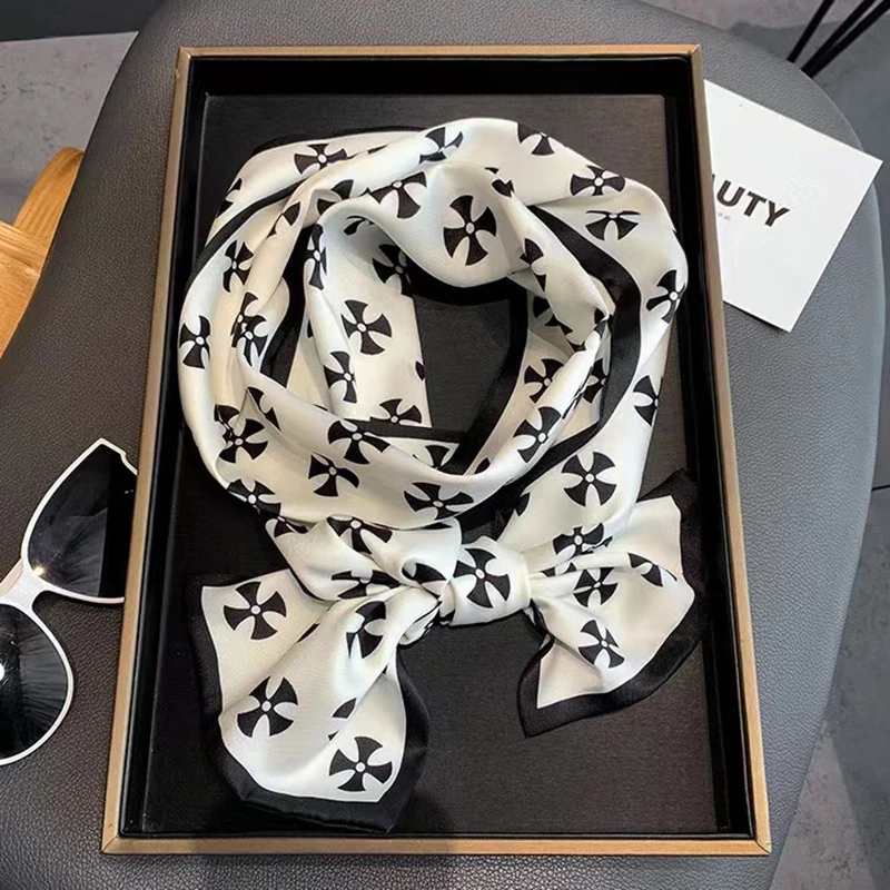 spring Korean version of all-match women scarf silk hand-feel double-sided printing scarf thin section scarf 15x150cm
spring Korean version of all-match women scarf silk hand-feel double-sided printing scarf thin section scarf 15x150cm