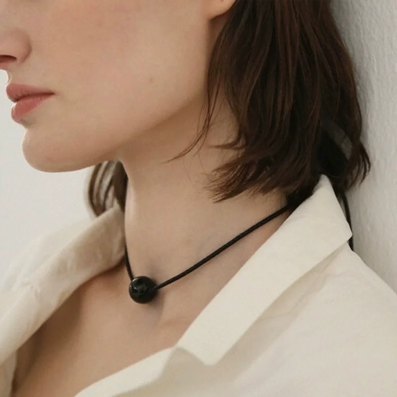 Brass Rope Chain Black Jade Clear Beads Necklace Women Jewelry Punk Designer Runway Rare Gown Boho Japan Korean 
Brass Rope Chain Black Jade Clear Beads Necklace Women Jewelry Punk Designer Runway Rare Gown Boho Japan Korean