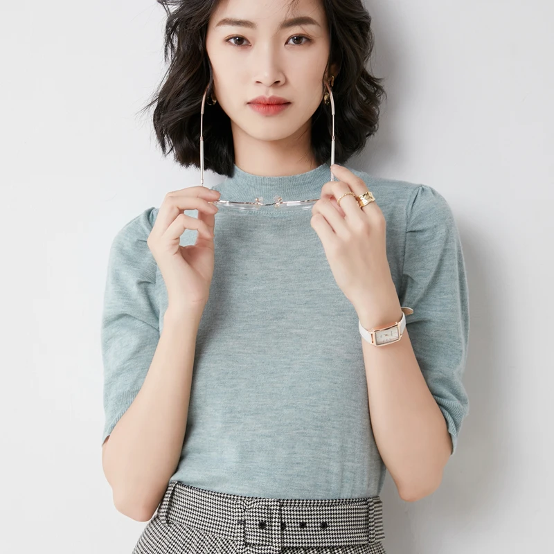 Early Autumn New Style Superfine Wool Knitted Sweater Women's Short-Sleeved Temperament Half Turtleneck Slim Sweater
Early Autumn New Style Superfine Wool Knitted Sweater Women's Short-Sleeved Temperament Half Turtleneck Slim Sweater