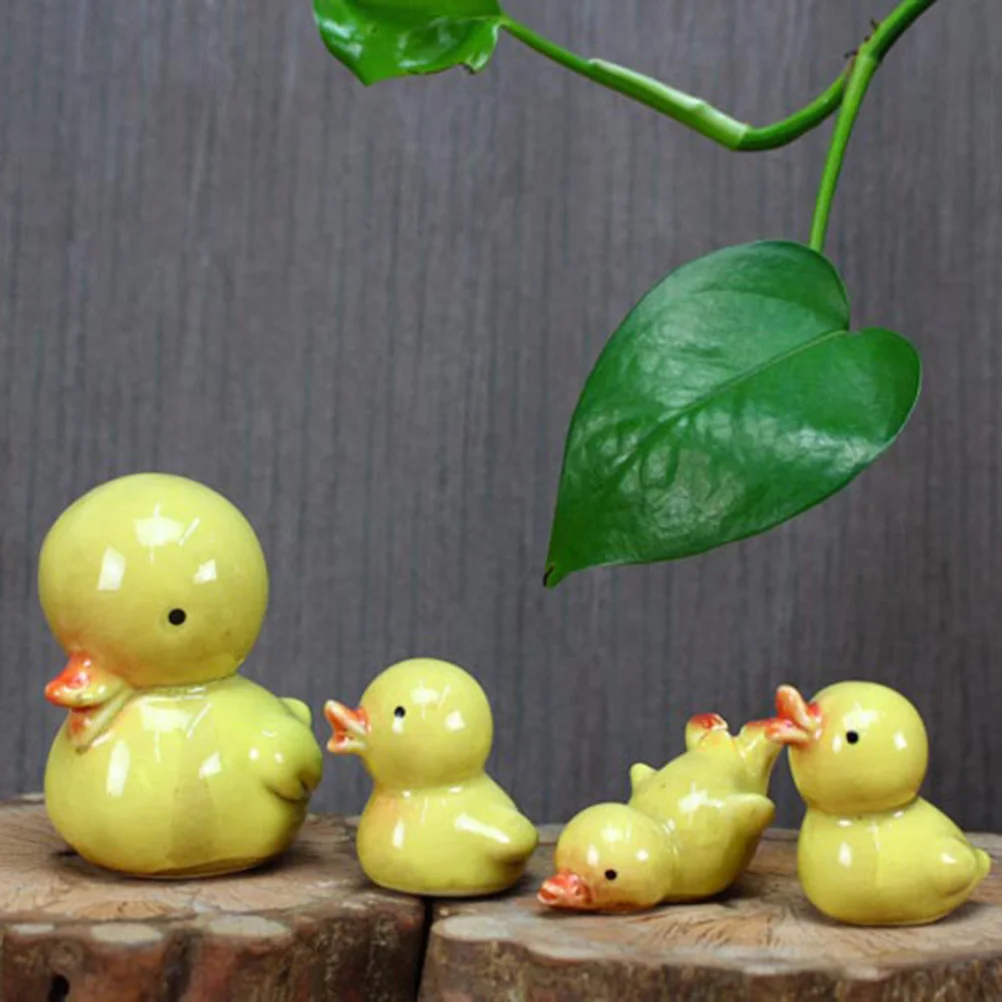 

Duck Animal Figurines Topper Garden Cake Sculpture Miniature Decor Statue Ceramic Ceramics Cupcake Desktop Yellow Ornament