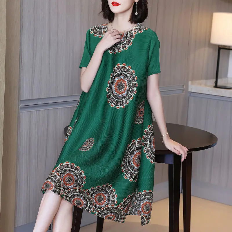 Temperament short-sleeved skirt printed waist was thinner mid-length skirt female 2021 summer new loose large size fashion
Temperament short-sleeved skirt printed waist was thinner mid-length skirt female 2021 summer new loose large size fashion