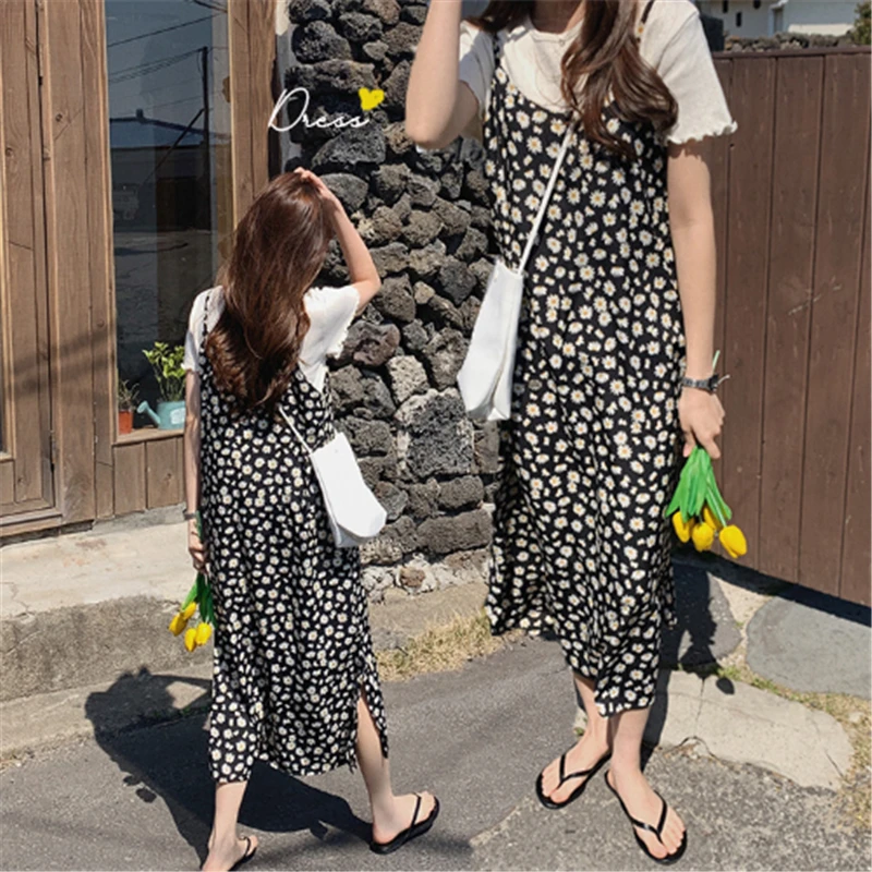 New S-Xl Spring 2 Piece Suit Sleeveless Vintage Women Dresses Female T shirt Blusas Girls Dress Suits V Neck Robe Femme Vestido
New S-Xl Spring 2 Piece Suit Sleeveless Vintage Women Dresses Female T shirt Blusas Girls Dress Suits V Neck Robe Femme Vestido