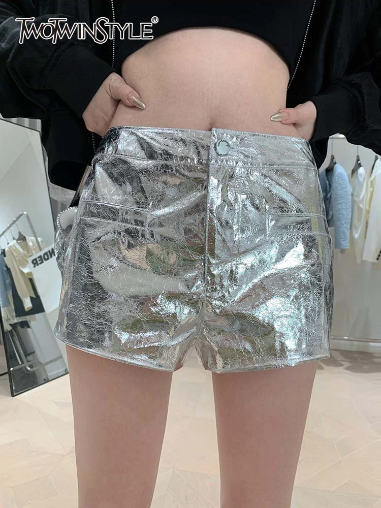 TWOTWINSTYLE A Line Shorts For Women High Waist Patchwork Button Casual Loose Short Pants Female Summer Fashion Clothing 2023
TWOTWINSTYLE A Line Shorts For Women High Waist Patchwork Button Casual Loose Short Pants Female Summer Fashion Clothing 2023