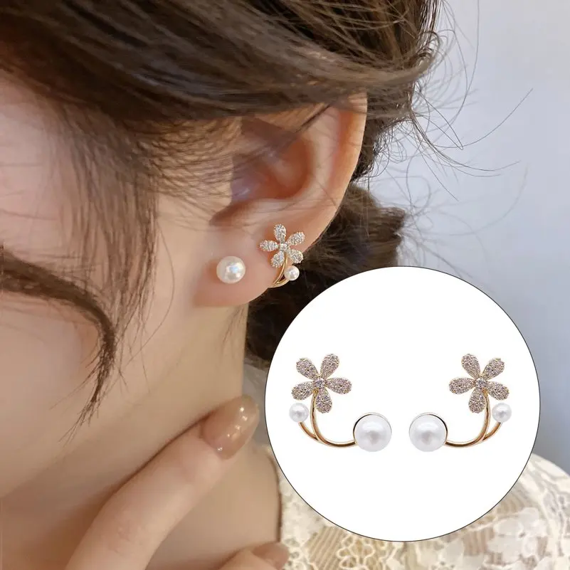 Korean Vintage Pearl Crystal Earrings For Women Jewelry High-class Luxury Zircon Flower Butterfly Leaf Women's Stud Earrings
Korean Vintage Pearl Crystal Earrings For Women Jewelry High-class Luxury Zircon Flower Butterfly Leaf Women's Stud Earrings